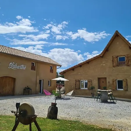 Corps De Ferme Labarthe A *